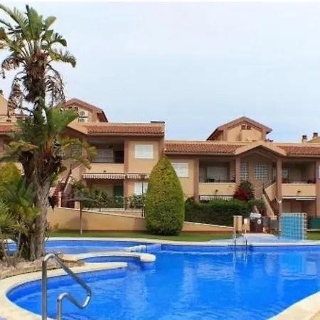 Adosado Con Piscina Y Terraza A 700m De La Playa