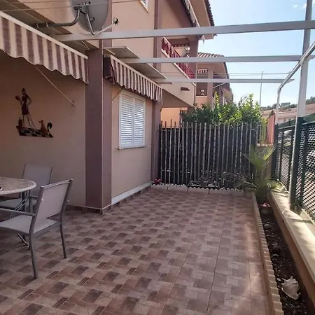Adosado Con Piscina Y Terraza A 700m De La Playa