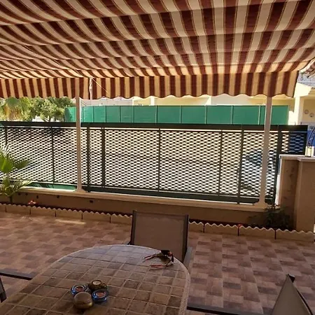 Adosado Con Piscina Y Terraza A 700m De La Playa