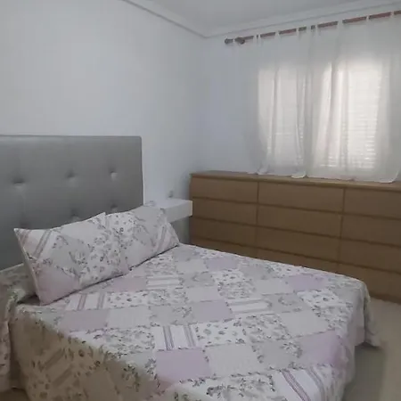 Adosado Con Piscina Y Terraza A 700m De La Playa